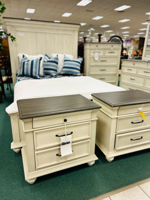 Queen Powell Bedroom Set