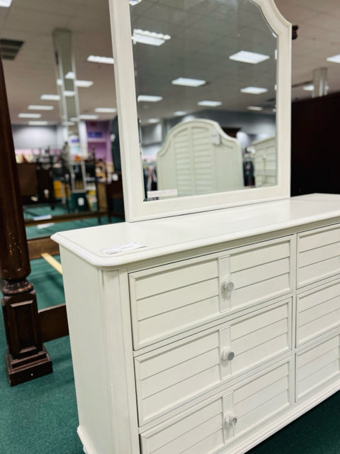 Queen Powell Bedroom Set