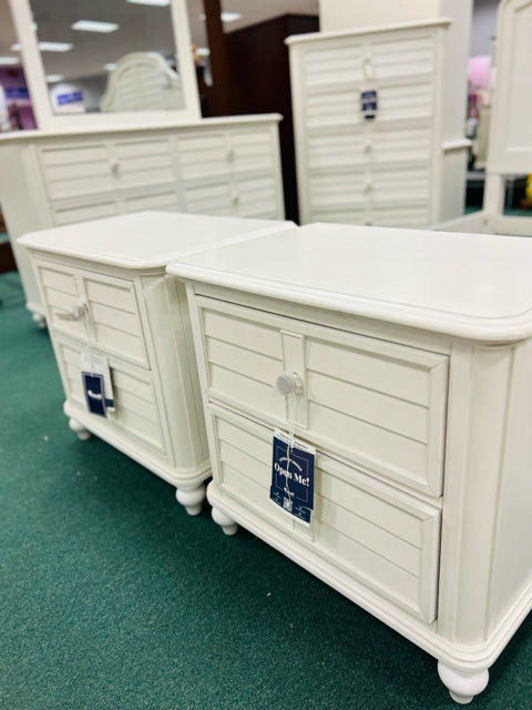 Queen Powell Bedroom Set